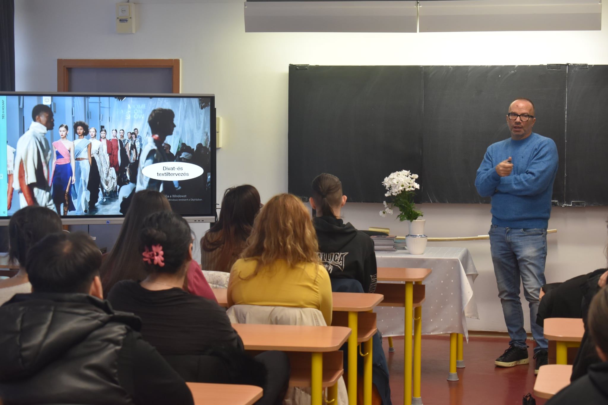 Előadás a csoport tagjainak