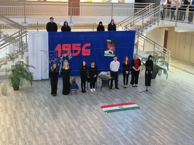 2026-2027 Megemlékeztünk az 1956-os forradalom és szabadságharc hőseiről